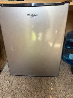 Whirlpool mini fridge