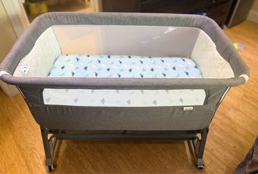 Cowiewie Bassinet with mattress included