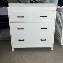 Baby Changing Table And Dresser 