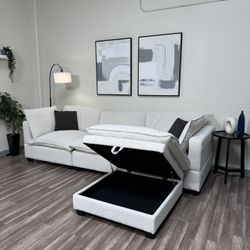 FREE DELIVERY New In Box 4 Piece Cloud Boucle Sectional Couch 