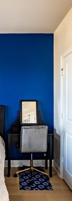 Black vantity Desk