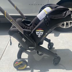 Doona Car Seat & Stroller With 2 Bases 