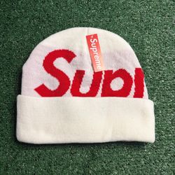 WHITE AND RED BEANIE