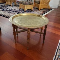 MOROCCAN  TABLE (ANTIQUE)
