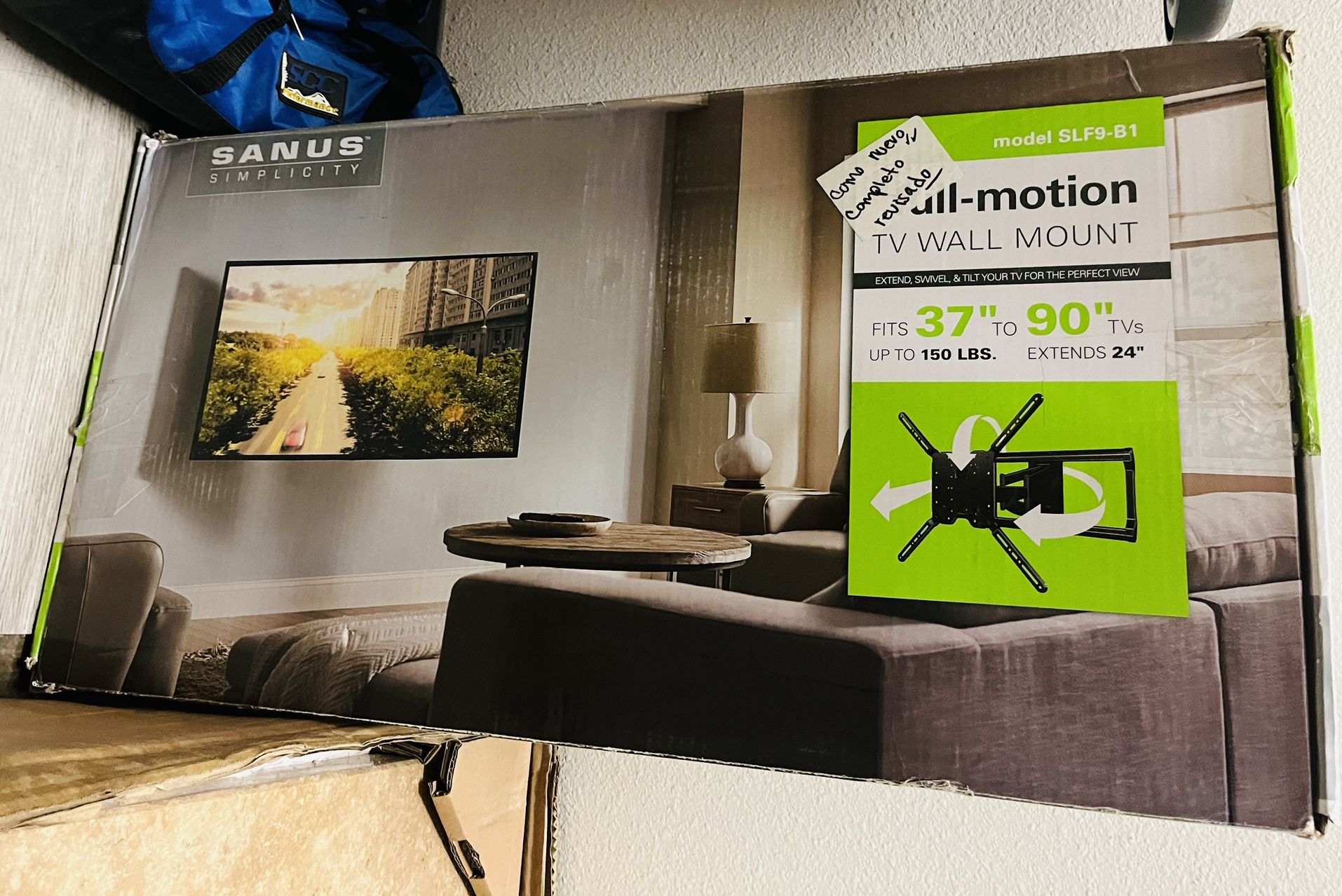 Full-motion TV WALL MOUNT