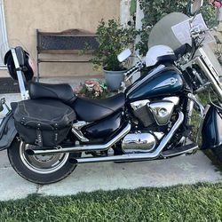 1998 Suzuki intruder LC 1500cc 14,000 miles 5,500 or best offer