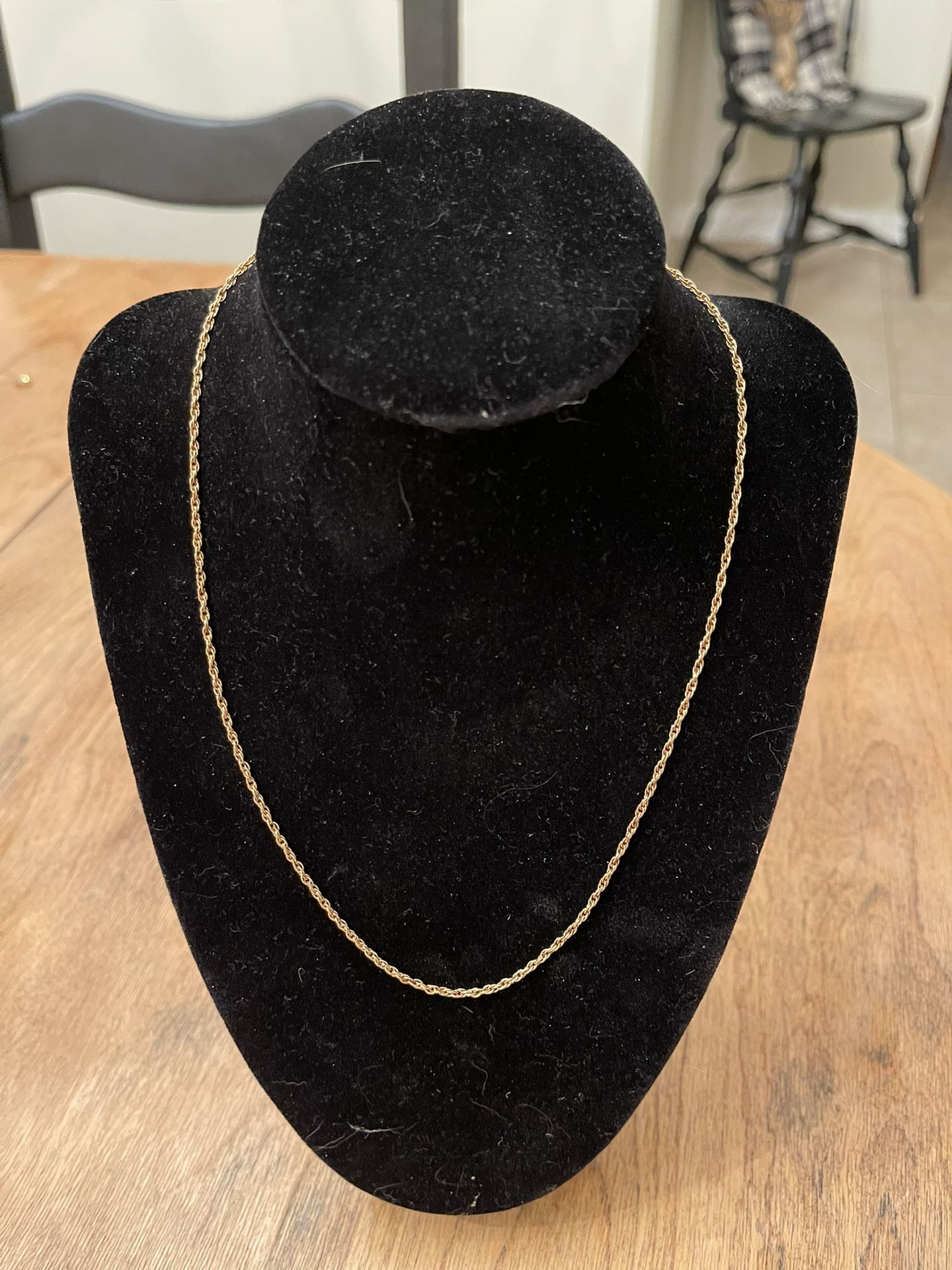 12k Gold Necklace 2.88g 18”