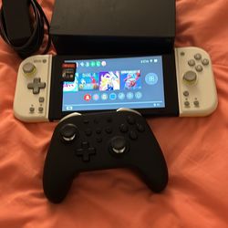Nintendo Switch With Game,storage Card 100+gb And Pro Controller 