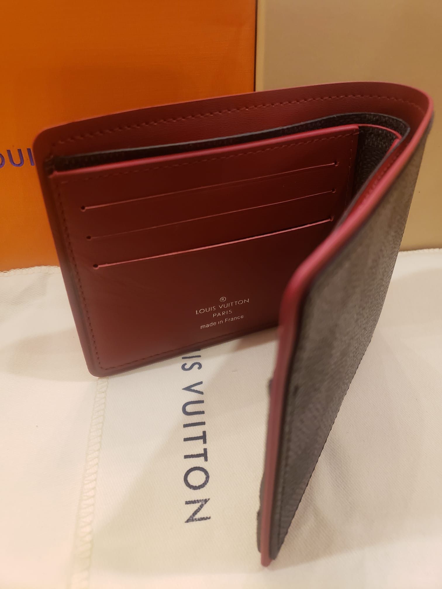 Louis Vuitton Black Red Wallet for Sale in Queens, NY - OfferUp