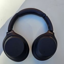 Sony WH-1000MX4
