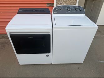 Whirlpool Washer and whirlpool electric dryer