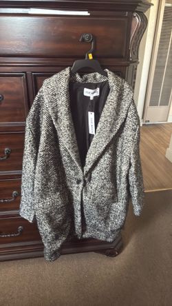Steve madden coat new.