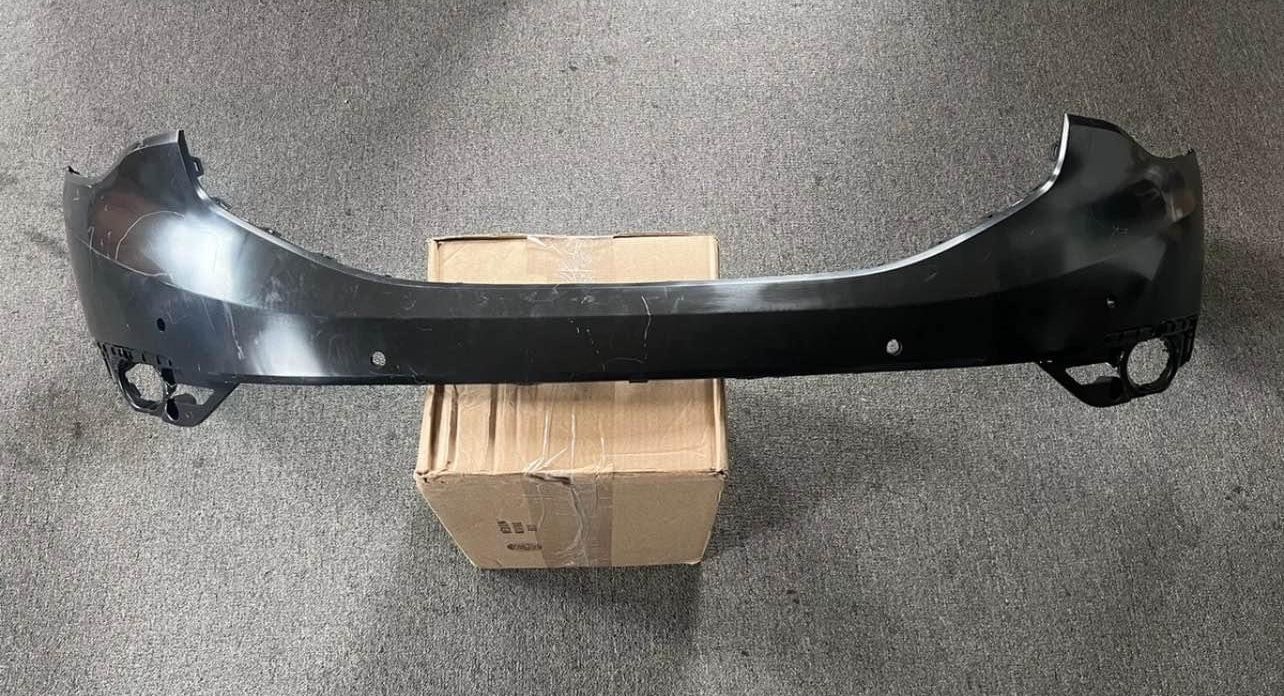 2017-19 GMC Acadia Front Upper Bumper Oem New