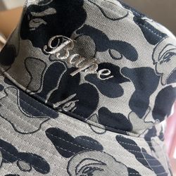 BAPE CAMO BUCKET HAT