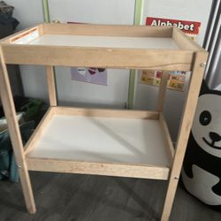 Baby   Diapering   Changing 