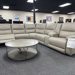 Power Recliner Sectional. 🚚WE DELIVER🚚