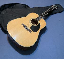 Mitchell acoustic Guitar