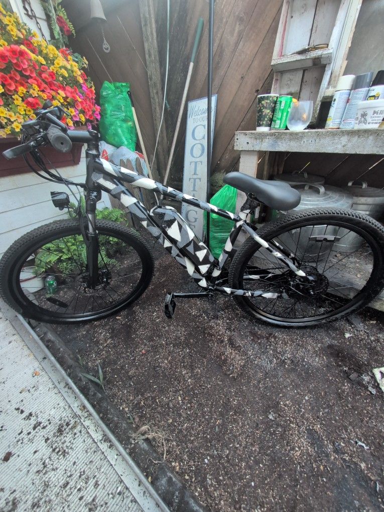 Ebike With Charger No Keys For Battery No Chain And One Shifter Broken 300$ Or Trade For Mini Bike