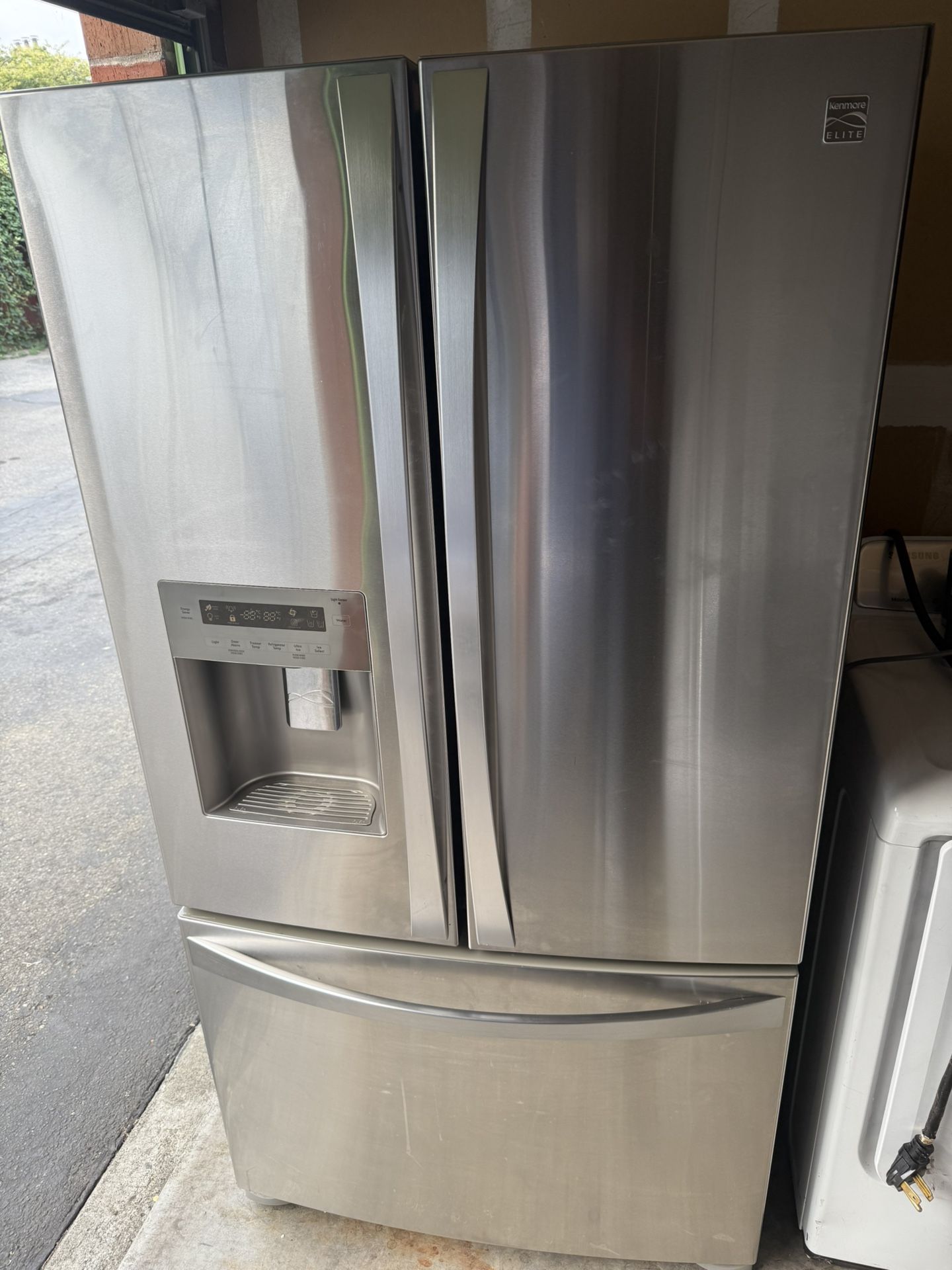 Kenmore Stainless Steel Frenchdoor Refrigerator With Water And Ice