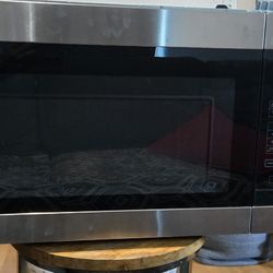 Whirlpool Over the Range Microwave in Stainless Steel