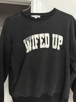 Sweatshirt