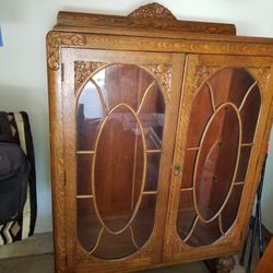 Antique Cabinet with key and 2 Shelfs.
