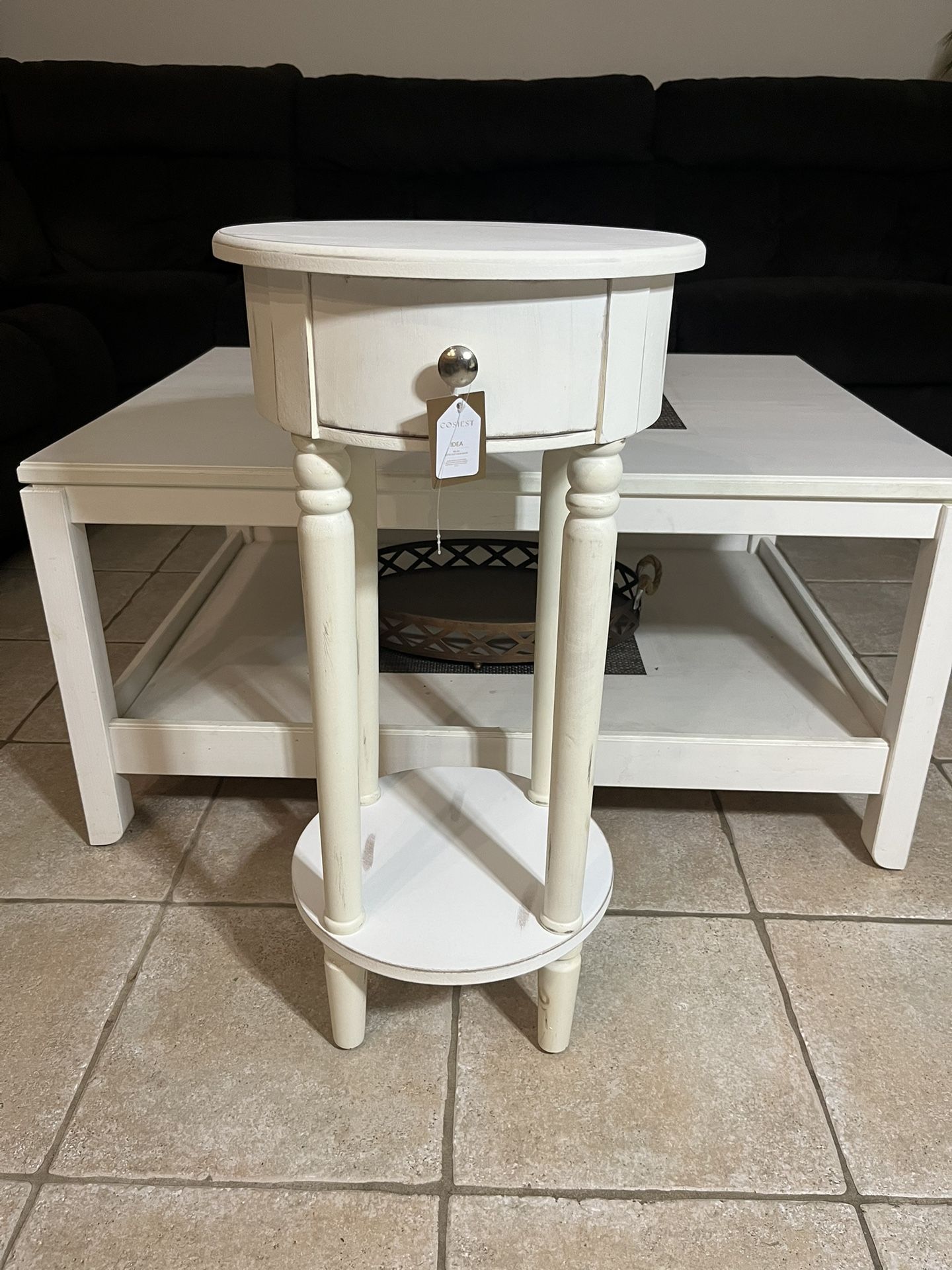COSIEST 2-Tier Round End Table Classic Brown Wood Accent Table with Storage Shelf