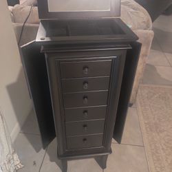 Jewelry Chest