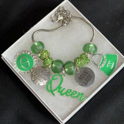 Queen Charm Bracelet 