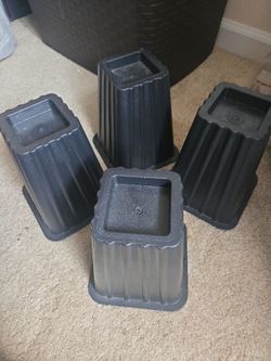 Black Plastic Bed Risers Set of 4