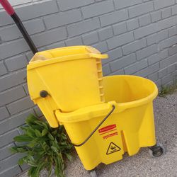 Mop Bucket And Wringer 