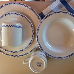 Blue And White Bristro 40 Collection