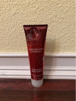 Bath and Body Works Japanese cherry blossom cream