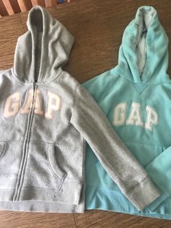 Gap sweatshirts size 6-7