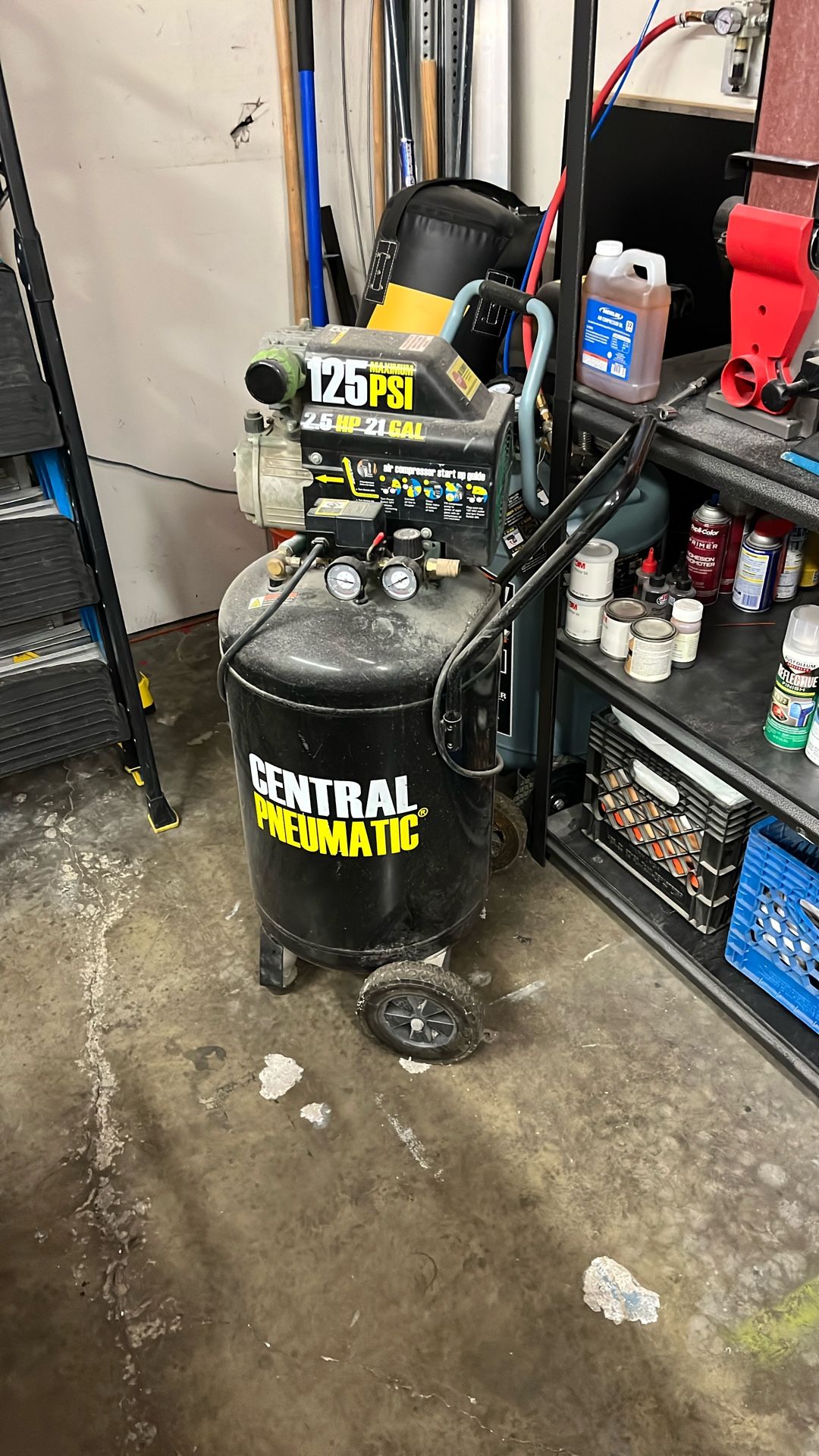 Air Compressor Works Great. 125 Psi 2.5 Hp 21 Gal