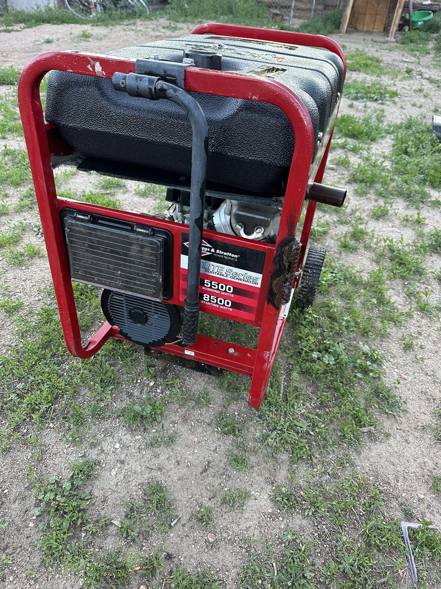 Generator Briggs &  Stratton  $450.00