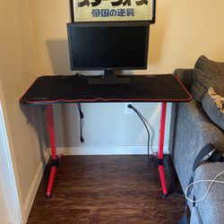 Gamer desk & BENQ monitor 