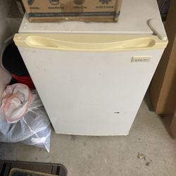 Medium Sized Personal Fridge