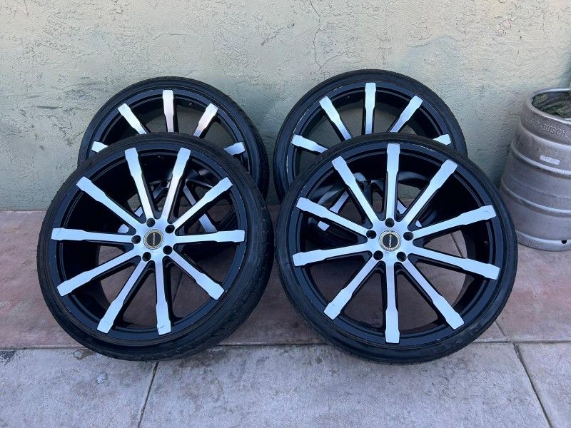 STRADA RIMS 275/30R24....5 LUGS BOLT PATTERS 5X5..5X127....1 TIRE NO GOOD