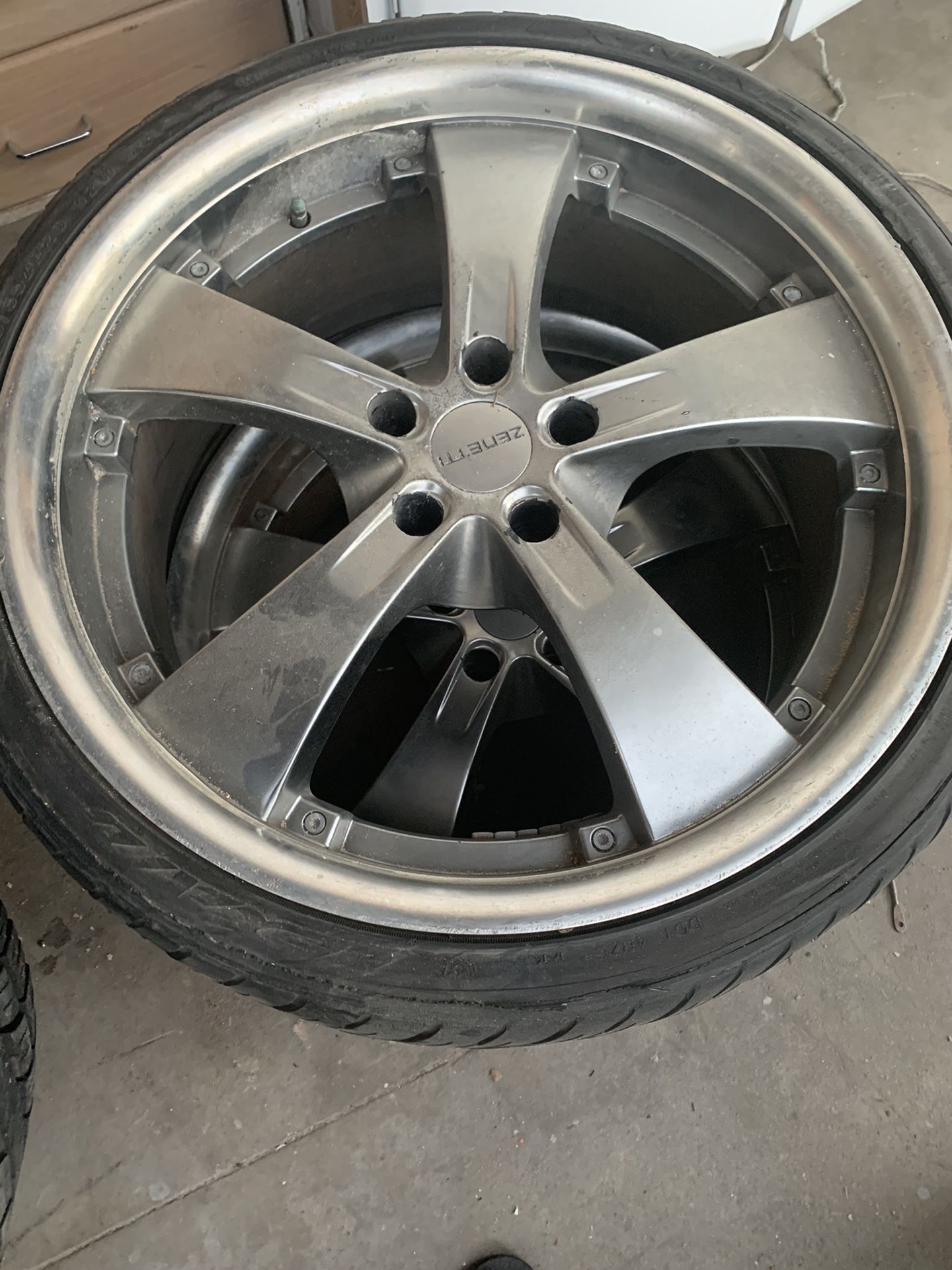 Toyota used tire with rims