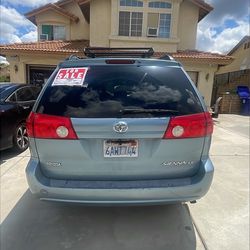 2008 Toyota Sienna