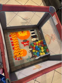 Baby playpen