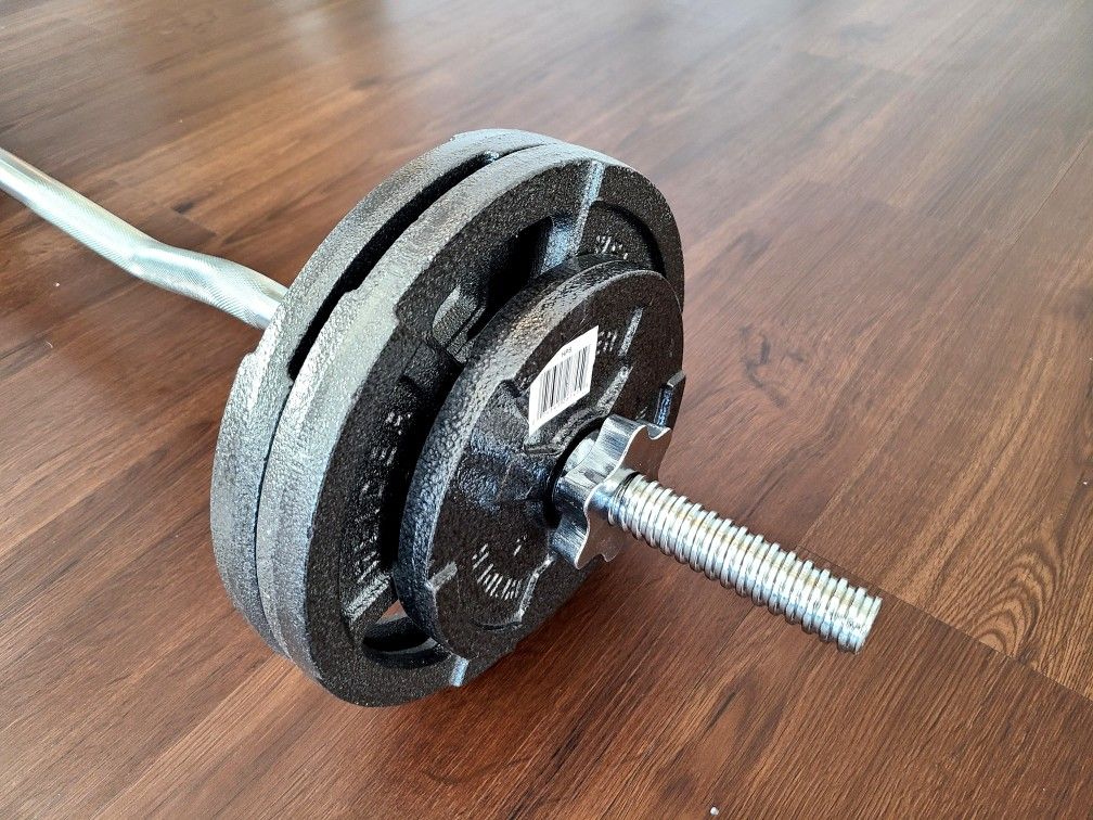 Curl bar with 50lbs weight set