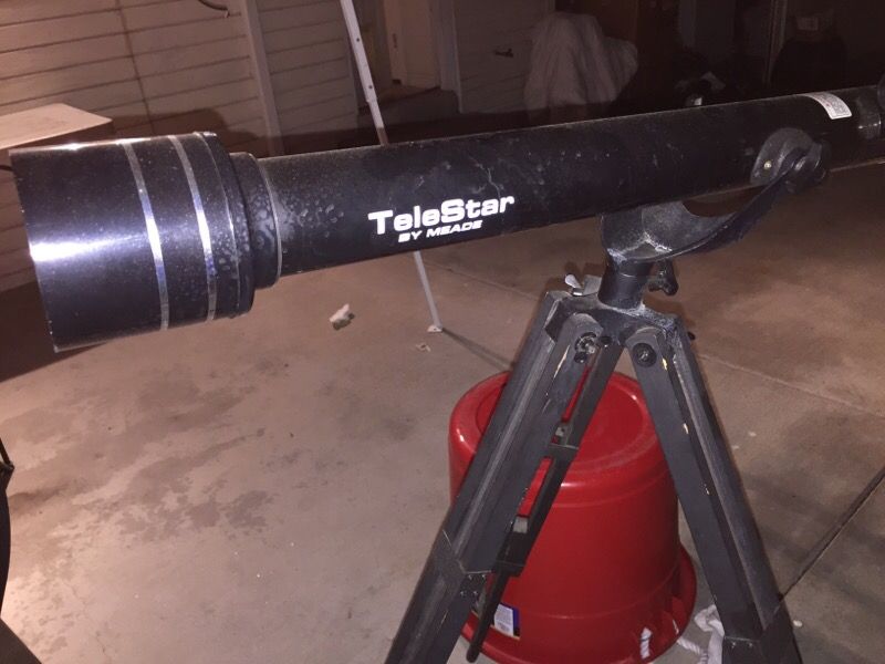 Telestar by Meade Model 60AZ-S with tripod