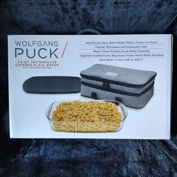 Wolfgang Puck glass baking pan with accessories