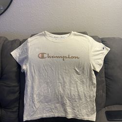 Women’s Champion T-Shirt Size Large 