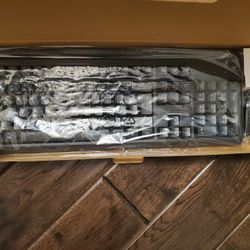 Dynex- Wireless Keyboard and Wireless Mouse Bundle - Brand New / Sealed / Unopened