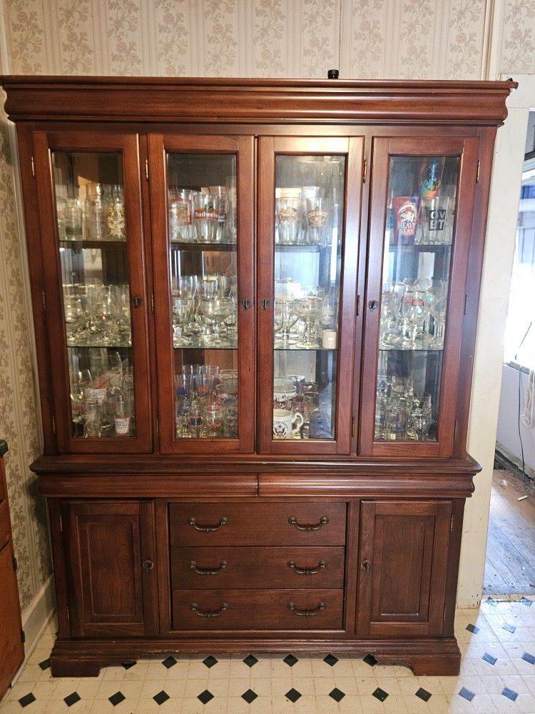 Solid wood Curio cabinet $100