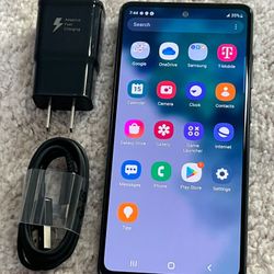 Samsung Galaxy S20 FE  , Unlocked   for all Company Carrier ,  Excellent Condition  Like New
