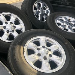 Toyota Wheels and Tires 70% Size 245/75/16” Nice Rims Clean Toyota 6 Lugs 